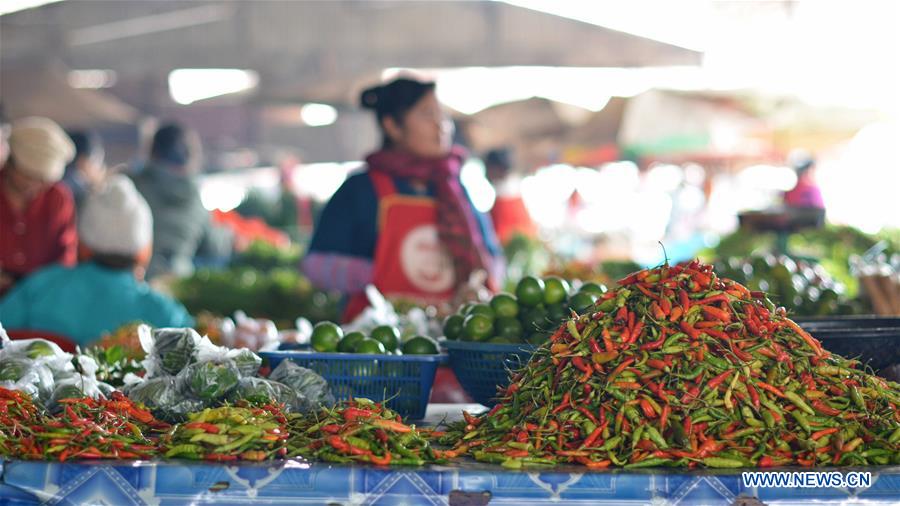 LAOS-OUDOMXAY-MARKET