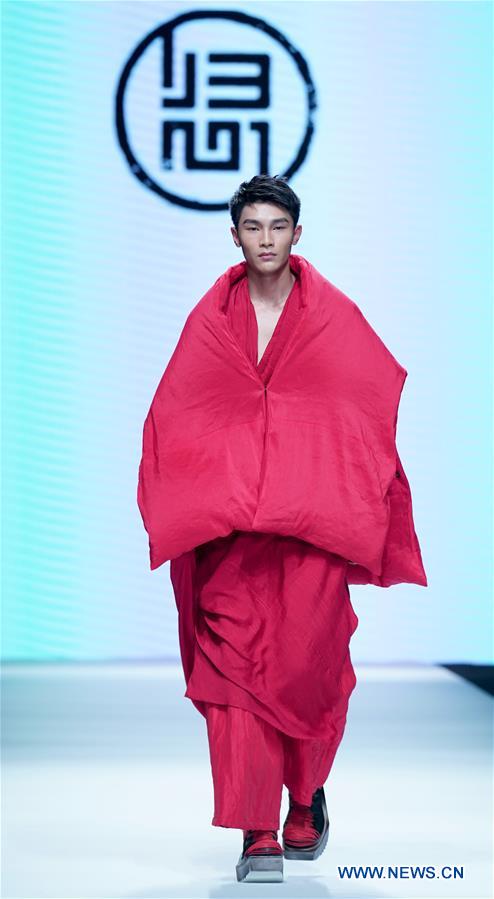 CHINA-BEIJING-FASHION WEEK-DESIGNERS FROM CHANGSHU (CN)