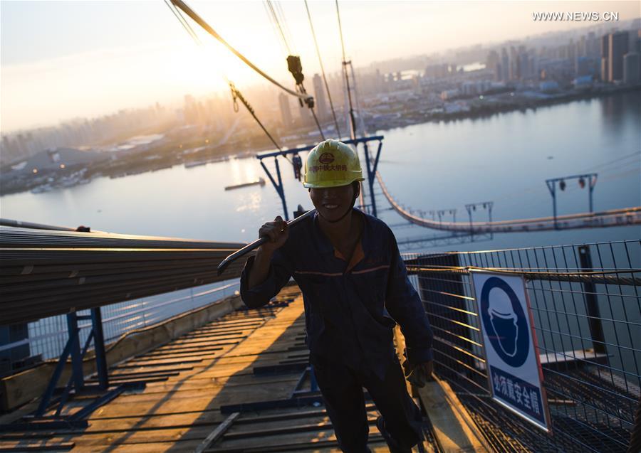 CHINA-HUBEI-WUHAN-BRIDGE-CONSTRUCTION (CN)