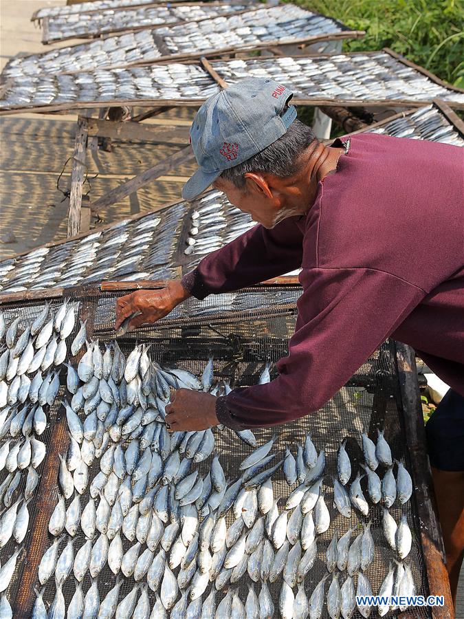 PHILIPPINES-CAVITE PROVINCE-DAILY LIFE