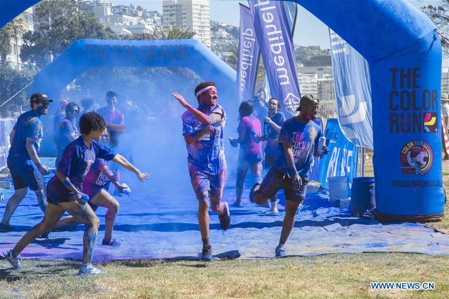 (SP)SOUTH AFRICA-CAPE TOWN-COLOR RUN