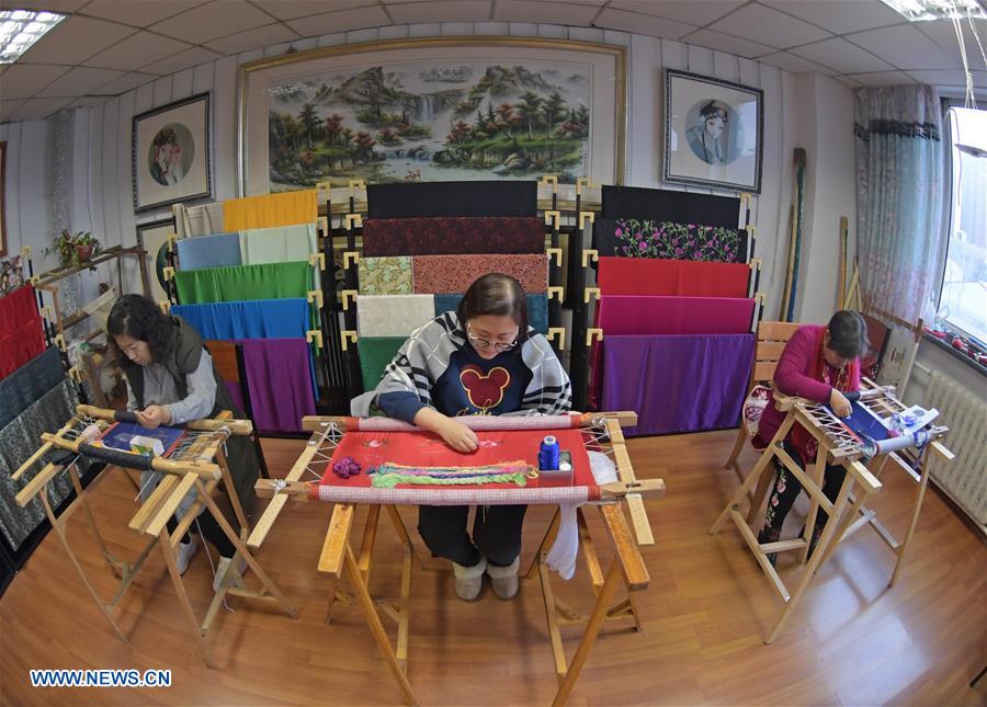 CHINA-SHENYANG-MANCHU EMBROIDERY(CN)