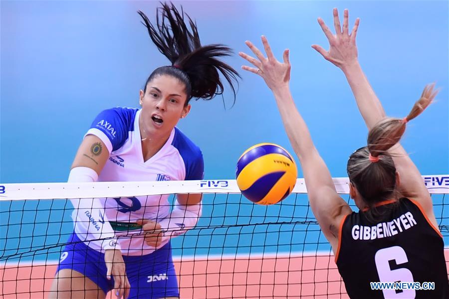 (SP)CHINA-SHAOXING-VOLLEYBALL-FIVB-WOMEN'S CLUB WORLD CHAMPIONSHIP-SEMIFINALS