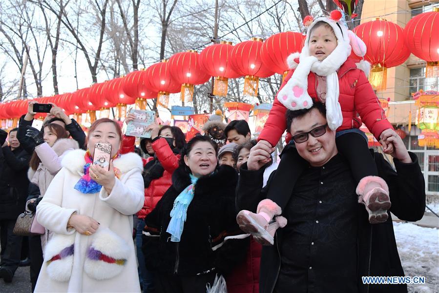 CHINA-XINJIANG-ALTAY-LANTERN FESTIVAL-CELEBRATIONS (CN)