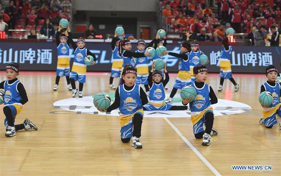 (SP)CHINA-JIANGXI-PHYSICAL EDUCATION-KINDERGARTEN-CHILDREN BASKETBALL EXERCISES (CN)