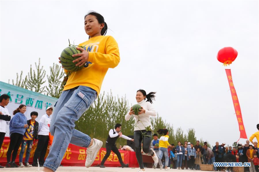 #CHINA-SHANDONG-QINGDAO-WATERMELON FESTIVAL (CN)