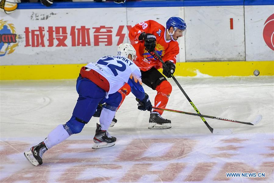 (SP)CHINA-JILIN CITY-ICE HOCKEY-SILK ROAD SUPREME HOCKEY LEAGUE-TSEN TOU VS HUMO(CN)