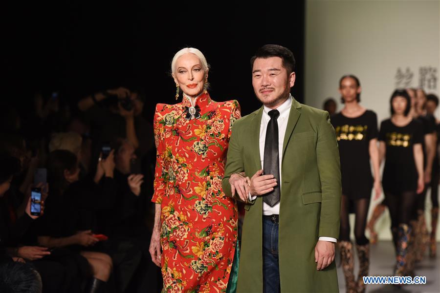 U.S.-NEW YORK-FASHION WEEK-HU SHEGUANG