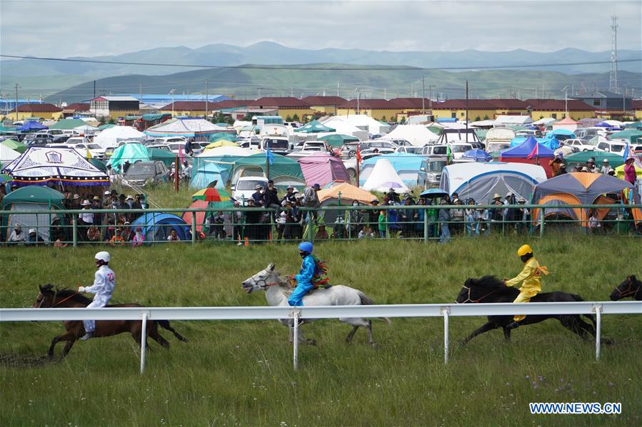 CHINA-GANSU-MAQU-HORSE RACING FESTIVAL-OPENING (CN)