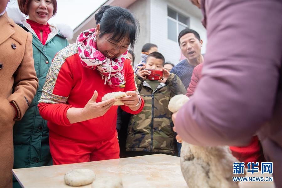 （新春走基层）（5）湖南辰溪：农民趣味运动会迎新年