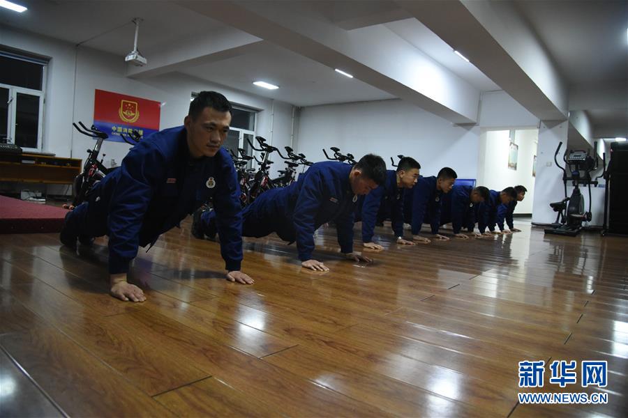 （走基层 听民声·图文互动）（4）皑皑白雪中的一抹“火焰蓝”——走近中国最北消防员