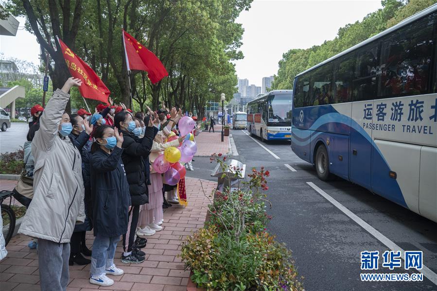 （新华全媒头条·图文互动）（5）上下同心，守望相助——中国抗疫众志成城的生动实践