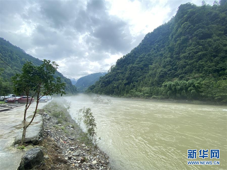 （防汛抗洪·图文互动）（1）山洪袭来前，澧水河畔大转移