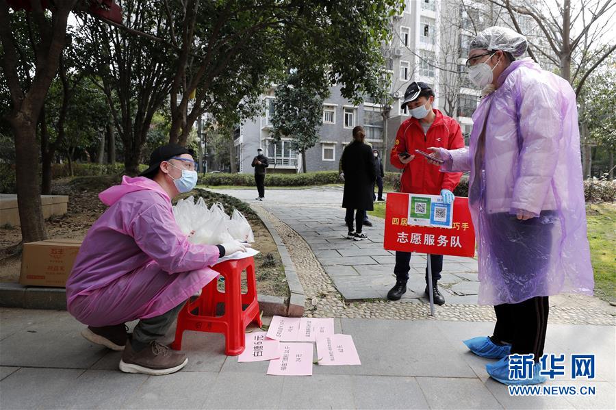 （总书记推动的改革身边事·基层治理改革篇·图文互动）（5）特写：“铜墙铁壁”是怎样炼成的？——小村战“疫”折射基层治理密码