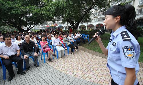 百姓讲述身边事 惠民政策入人心