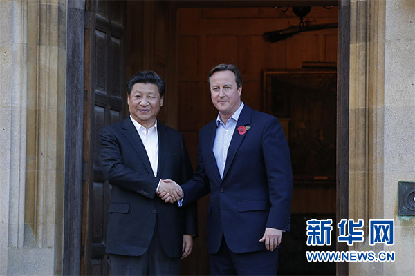 10月22日，国家主席习近平在契克斯首相乡间别墅同英国首相卡梅伦再次会晤。新华社记者 鞠鹏 摄